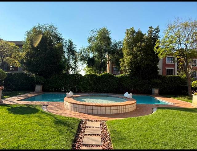 2 BEDROOM APARTMENT FOR SALE IN BRYANSTON